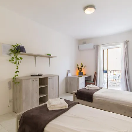 Swieqi With Shared Facilities 109 Is-Swieqi