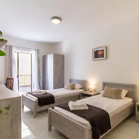 Swieqi With Shared Facilities 109 Apartmán